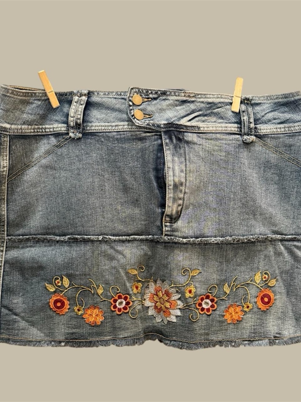 Women’s Floral Embroidered Denim Jean skirt.